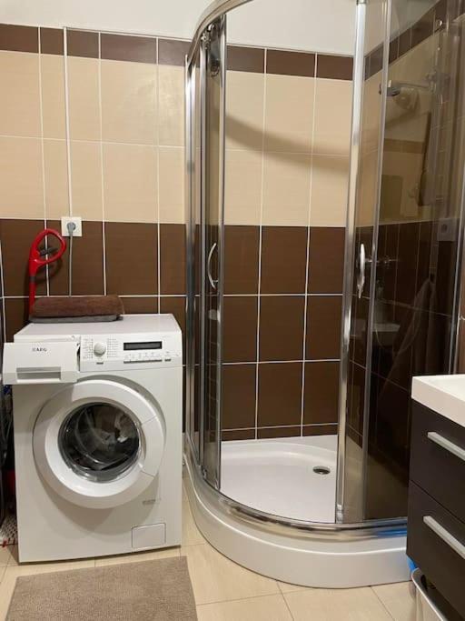 Apartman S Nadhernym Vyhladom Na Tatry Velky Slavkov Luaran gambar
