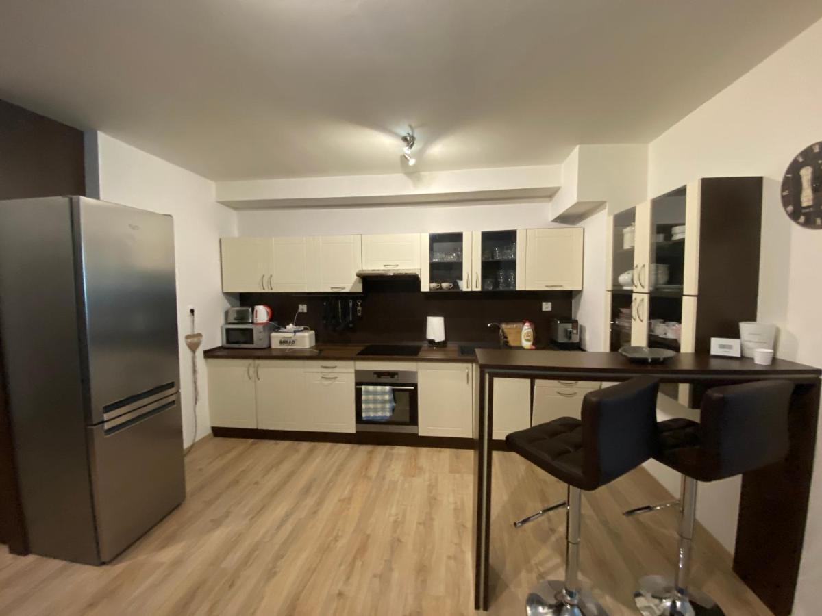 Apartman S Nadhernym Vyhladom Na Tatry Velky Slavkov Luaran gambar