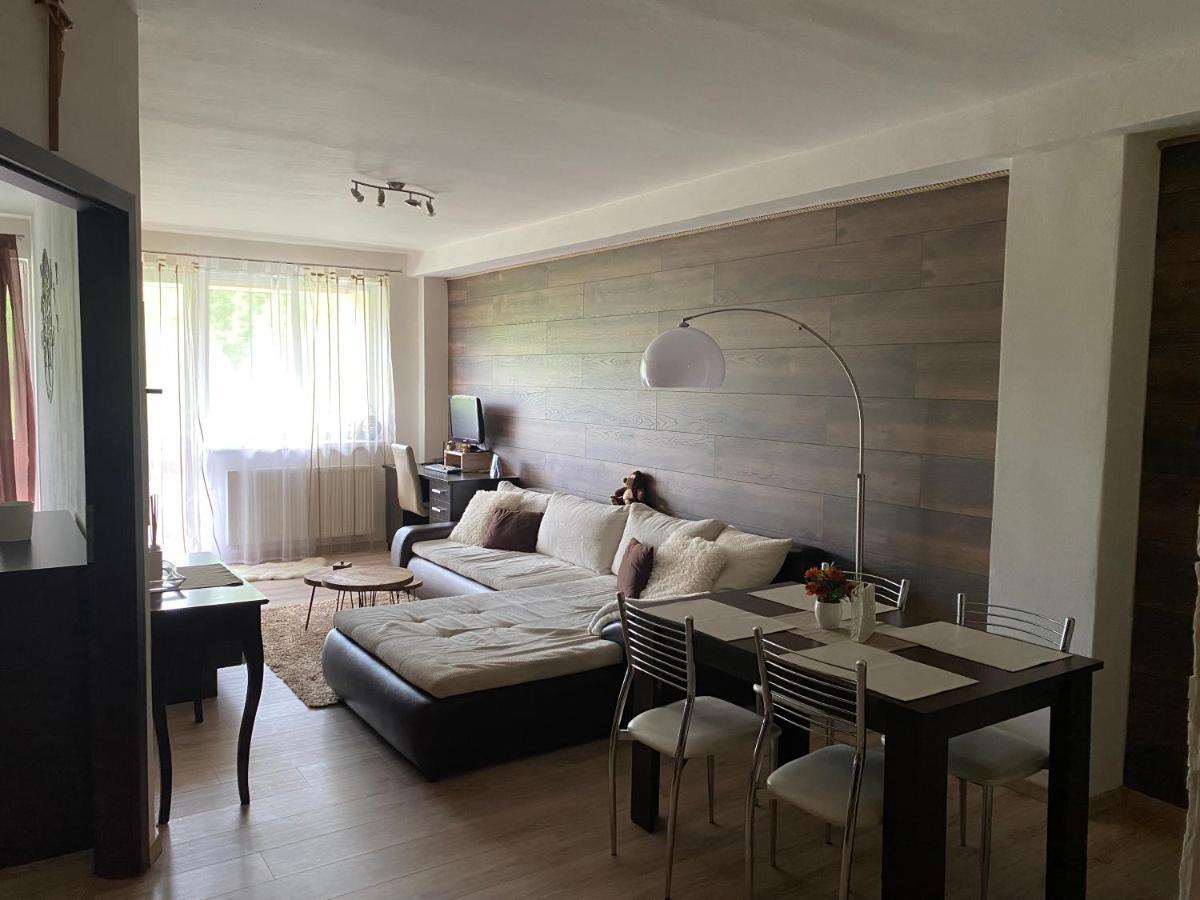 Apartman S Nadhernym Vyhladom Na Tatry Velky Slavkov Luaran gambar